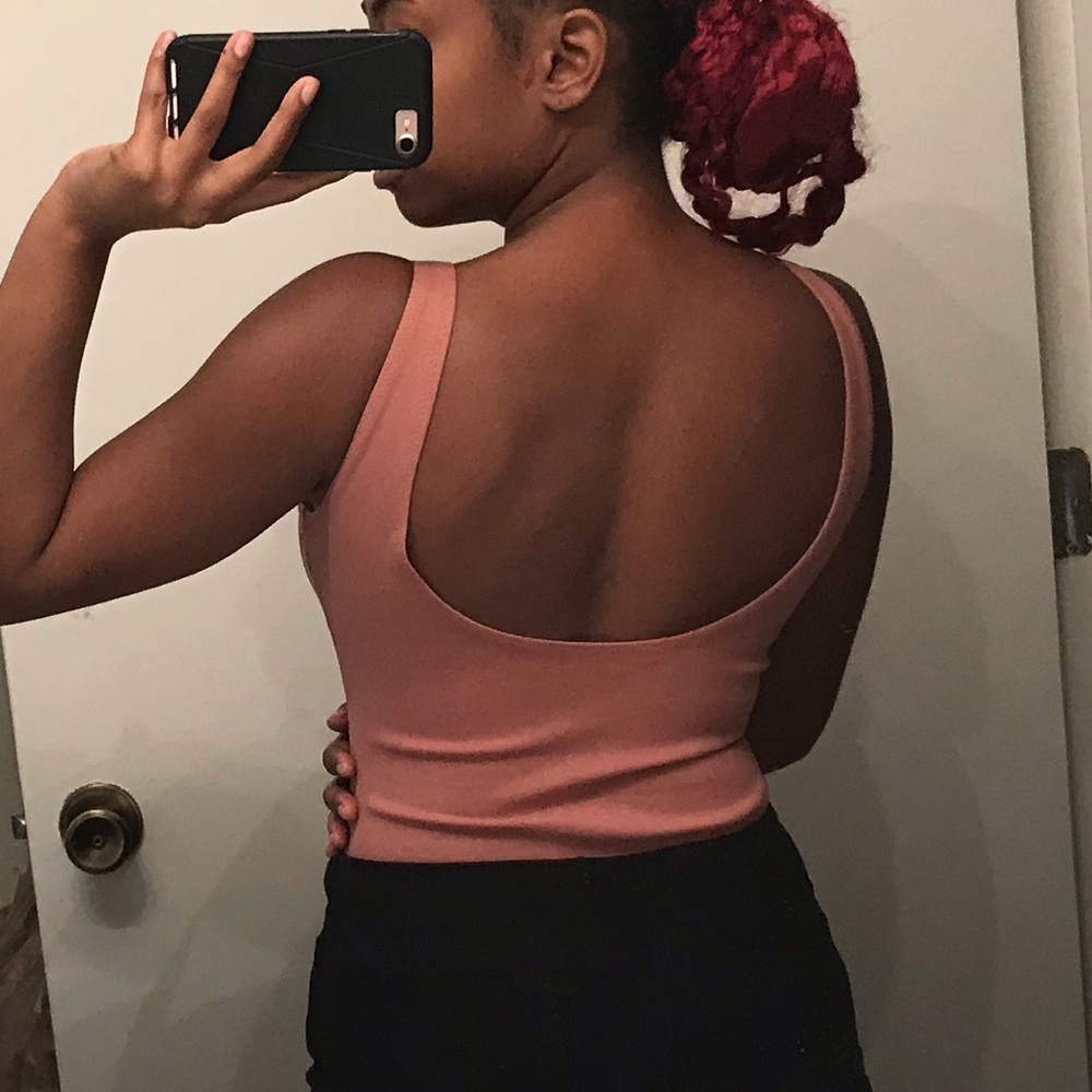 One piece - Picture 2 of 2